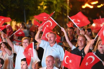 KARESİ BELEDİYESİ’NDEN ZAFER KONSERİ