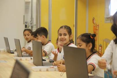Elektronik atıklar TEGV'de nitelikli eğitime dönüşüyor