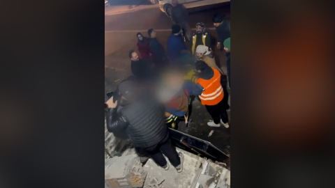ARAMA KURTARMA EKİPLERİ DEPREM BÖLGESİNDE