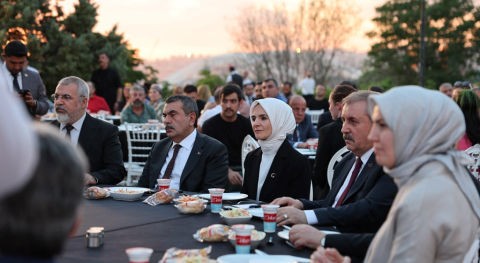 Bakan Göktaş Muharrem Ayı İftar Programına Katıldı: “Bu Sofralar Birliği ve Beraberliği Hatırlatıyor”