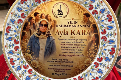 Kahraman öğretmen Ayla Kara’ya 'yılın annesi' ödülü
