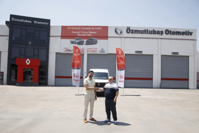 Ege Bölgesi'nin İlk Renault Trucks Master Red EDITION'ı ÖKN Lojistik Filosuna Katıldı