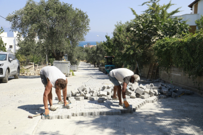 BURHANİYE’DE YOL YAPIM VE ONARIM ÇALIŞMALARI KESİNTİSİZ SÜRÜYOR