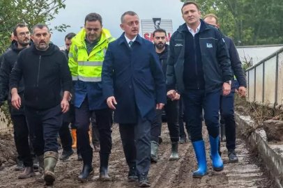 Başkan Büyükakın Şiddetli Yağıştan Etkilenen Bölgeleri Gezdi