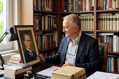Doğan Nadi Gürelman'ın Cumhuriyet ve Atatürk Temalı Özel Sergisi Sanatseverlerle Buluşuyor
