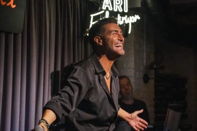 ‘’Sana Güvenmiyorum’’ İle Müzik Listelerini Alt Üst Etmeye Devam Ediyor
